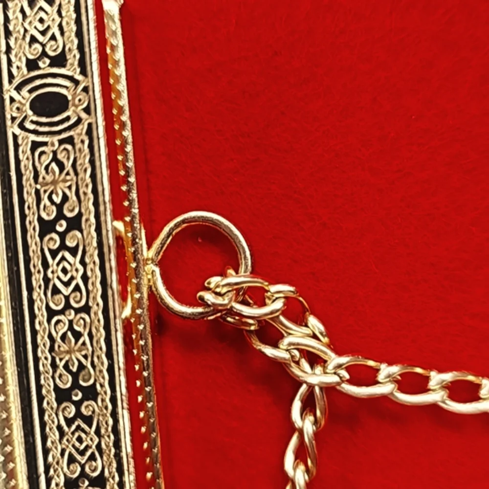 Clutch & Coin Purse - Picture 7 of 16
